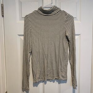 American Eagle striped turtleneck - light & comfy